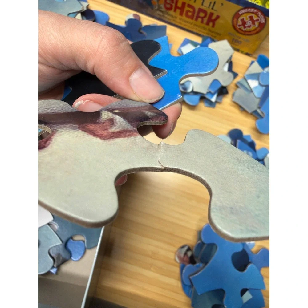 Madd Capp‎ Jr I Am Lil Shark 100 Piece Animal Shaped Jigsaw Puzzle Complete